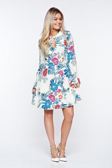 poze cu Rochie PrettyGirl alba de zi in clos din material vaporos cu volanase