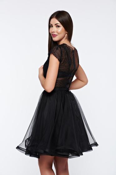 poze cu Rochie Ana Radu neagra de lux captusita pe interior din dantela si tul