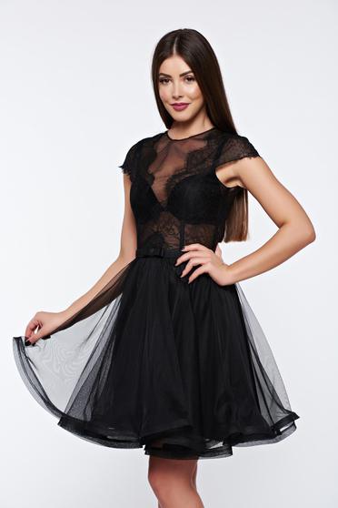 poze cu Rochie Ana Radu neagra de lux captusita pe interior din dantela si tul