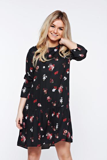 Rochie Top Secret neagra de zi cu croi larg din material vaporos neelastic cu volanase la baza rochiei