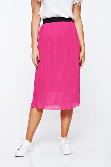Fusta roz casual plisata cu elastic in talie captusita pe interior