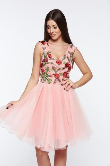 Rochie Artista rosa eleganta in clos brodata din dantela si tul