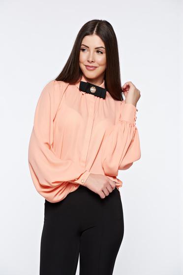 Camasa dama PrettyGirl piersica eleganta cu croi larg din material vaporos cu maneci bufante