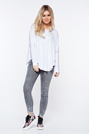 poze cu Bluza dama MissQ alba casual cu croi larg din material elastic si fin