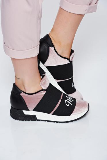 poze cu Pantofi sport MissQ rosa casual cu talpa usoara din catifea si interior din piele