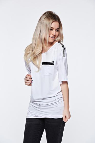 Tricou MissQ alb casual lung din material usor elastic