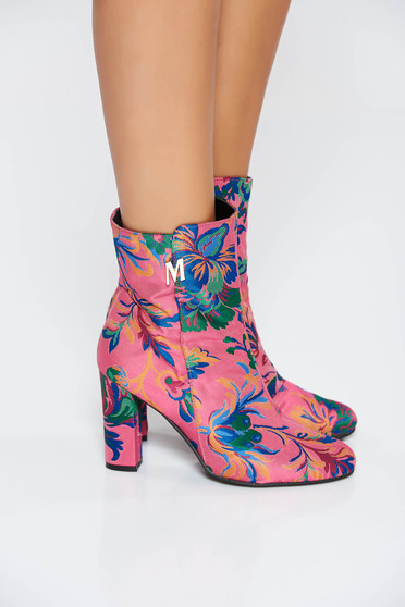 Botine MissQ roz casual cu toc inalt si gros si interior din piele