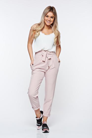 poze cu Pantaloni rosa casual din material usor elastic cu talie inalta cu buzunare