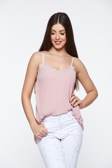 Top rosa elegant din voal plisat cu aplicatii de dantela