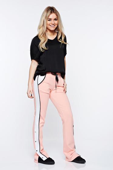 poze cu Tricou negru casual asimetric cu croi larg din material satinat