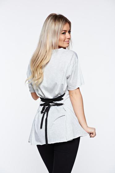 Tricou gri casual din bumbac elastic cu croi larg accesorizat cu snur