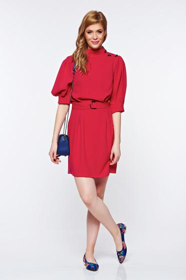 poze cu Rochie Artista roz eleganta din material elastic cu maneci bufante accesorizata cu cordon