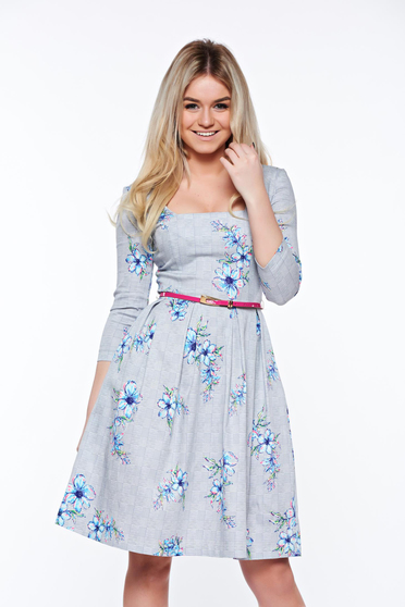 Rochie StarShinerS gri de zi in clos din stofa subtire usor elastica cu accesoriu tip curea