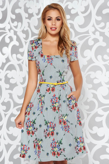 Rochie StarShinerS neagra de zi in clos din stofa subtire usor elastica cu accesoriu tip curea