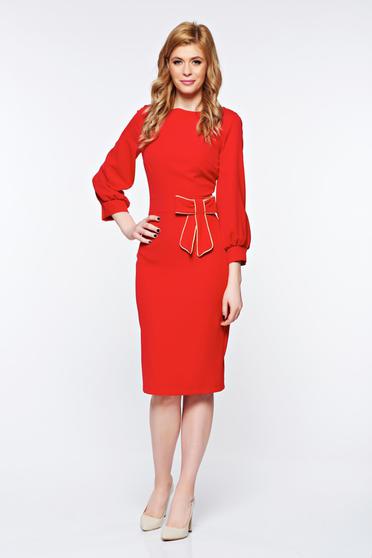 poze cu Rochie PrettyGirl rosie eleganta tip creion din material usor elastic cu fundita