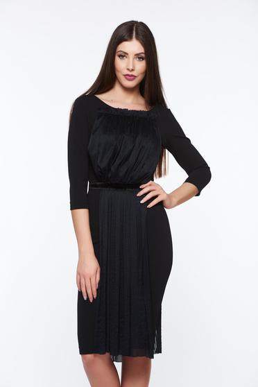 Rochie StarShinerS neagra eleganta din material elastic si fin cu suprapunere de material plisat