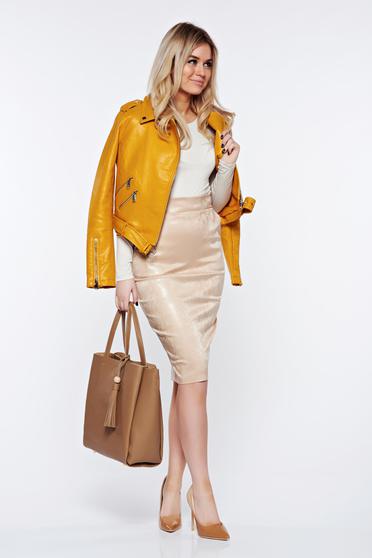 poze cu Fusta PrettyGirl crem tip creion din piele ecologica cu talie medie