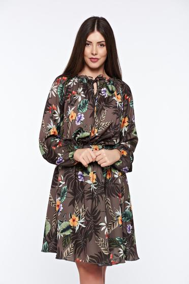 Rochie PrettyGirl khaki de zi cu croi larg din material vaporos cu elastic in talie