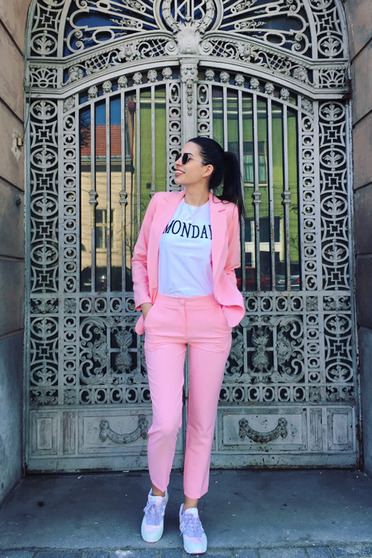 Pantaloni Artista roz office conici cu talie medie din stofa usor elastica cu buzunare