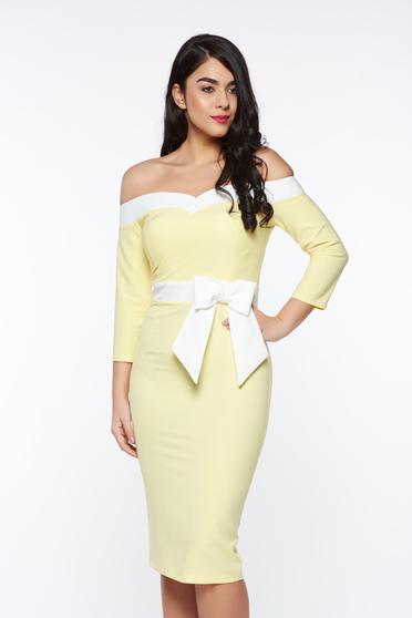 Rochie Artista galbena eleganta tip creion din material usor elastic cu bust buretat