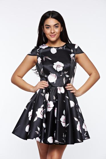 Rochie Artista neagra de ocazie in clos din material satinat captusita pe interior