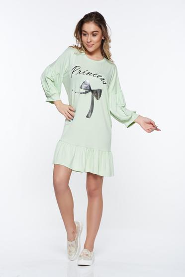 Rochie MissQ verde-deschis casual cu croi larg din material elastic cu volanase la baza rochiei