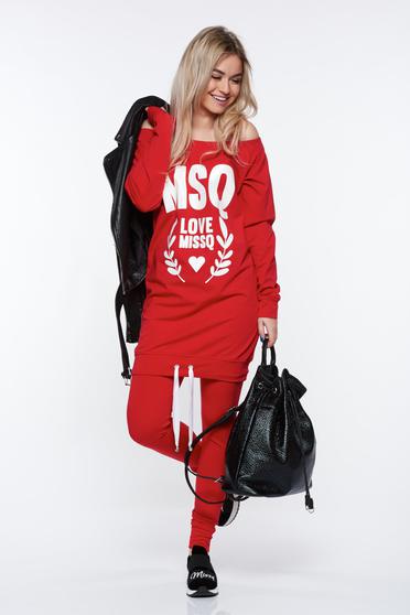 Set MissQ rosu casual cu croi larg din bumbac accesorizat cu snur