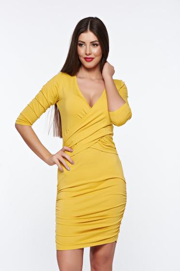 Rochie MissQ mustarie casual petrecuta din material elastic cu decolteu in v