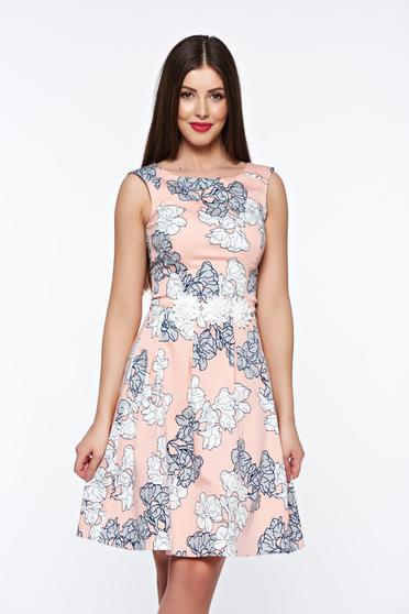Rochie LaDonna rosa eleganta in clos din bumbac captusita pe interior cu aplicatii cusute manual