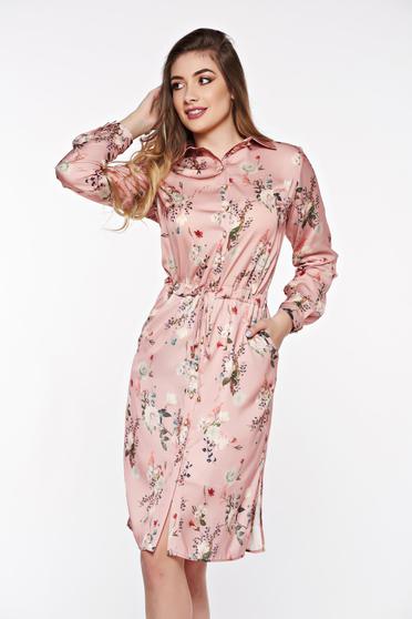 Rochie PrettyGirl rosa eleganta din material satinat captusita pe interior cu snur in talie
