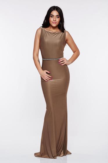 Rochie StarShinerS maro de ocazie tip sirena din material lucios si elastic