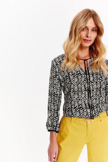 Camasa dama Top Secret alba casual cu croi larg din material vaporos cu decolteu in v