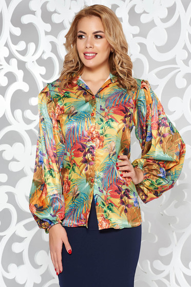 Camasa dama PrettyGirl verde eleganta cu croi larg din material satinat cu imprimeuri florale