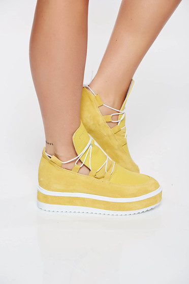 Pantofi sport galben casual din piele naturala cu talpa joasa accesorizat cu snur