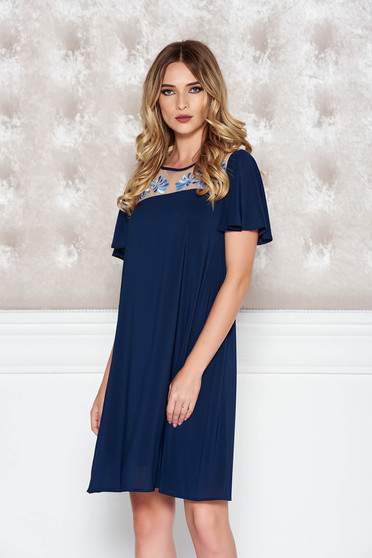 Rochie StarShinerS albastra-inchis de ocazie brodata cu croi larg din voal captusita pe interior