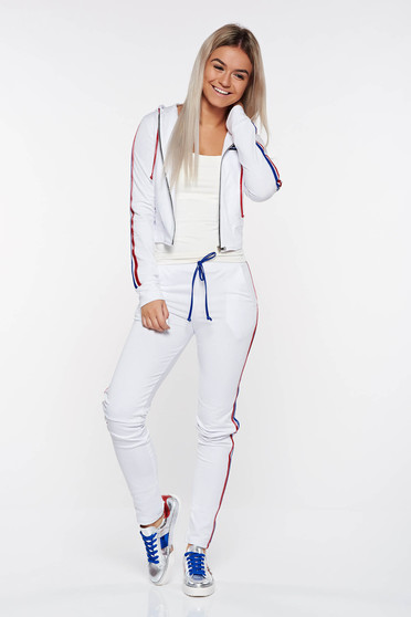 Set Ocassion alb sport cu un croi mulat din bumbac elastic cu snur in talie