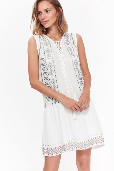 Rochie Top Secret alba de zi cu croi larg din material vaporos accesorizata cu snur