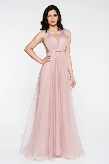 Rochie Ana Radu rosa de lux cu decolteu adanc din tul captusita pe interior accesorizata cu cordon