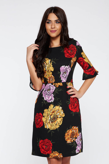 Rochie neagra eleganta in clos din material neelastic captusita pe interior cu imprimeuri florale