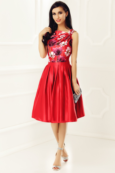 Rochie rosie de ocazie fara maneci din material satinat cu imprimeu floral captusita pe interior