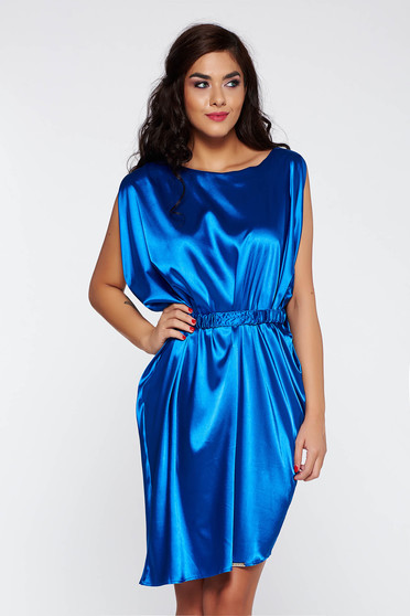 Rochie PrettyGirl albastra de party cu croi larg din material satinat accesorizata cu cordon