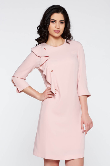 Rochie rosa eleganta cu maneca 3/4 cu croi larg captusita pe interior cu volanase