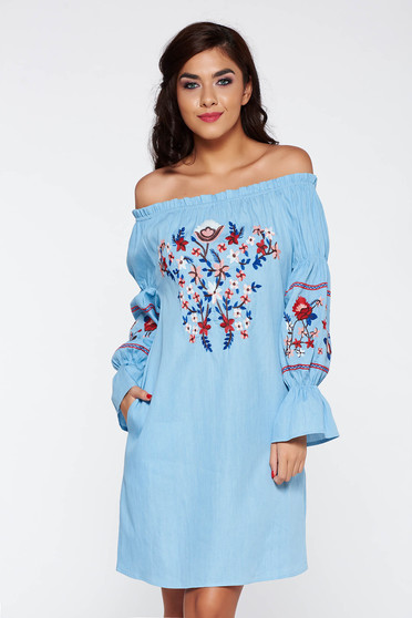 Rochie albastra casual cu maneca lunga cu umeri goi din bumbac brodata
