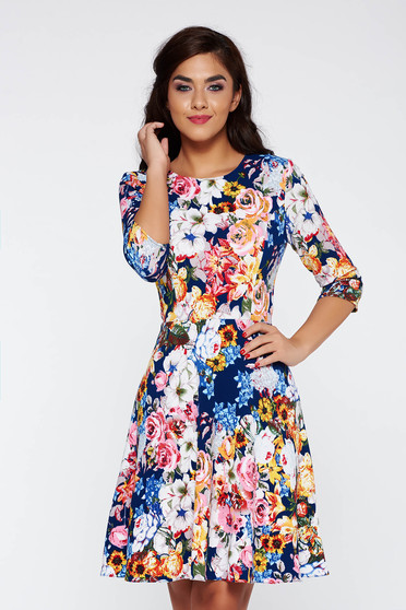 Rochie albastra casual cu maneca 3/4 in clos cu imprimeu floral