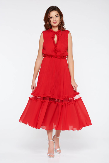 Rochie rosie de ocazie in clos din material vaporos captusita pe interior cu volanase