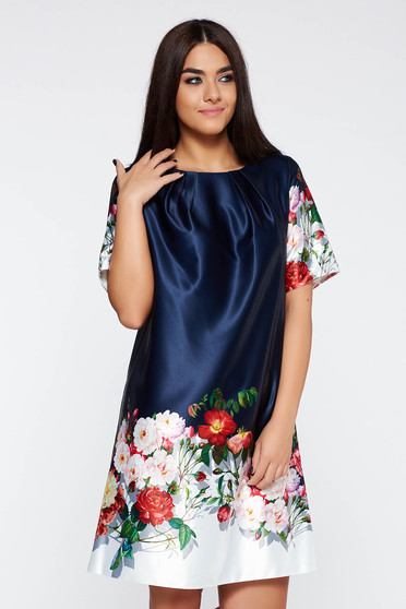 Rochie albastra-inchis eleganta cu maneca scurta cu croi larg din material satinat cu imprimeu floral