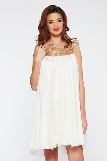 Rochie Artista alba de ocazie cu croi larg din voal captusita pe interior cu insertii de broderie
