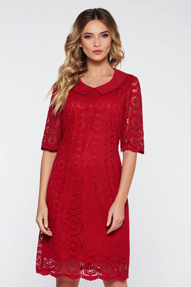 Rochie visinie eleganta cu croi larg din dantela captusita pe interior cu guler rotunjit