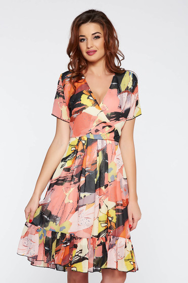 Rochie rosa eleganta croi in clos cu volanase din material vaporos si transparent