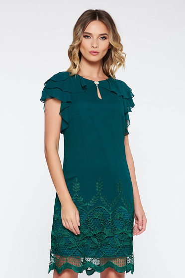 Rochie verde-inchis de ocazie cu croi larg din material vaporos captusita pe interior cu aplicatii de dantela cu volanase